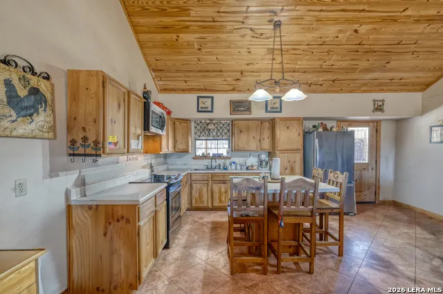 149 Red Oak Road Leakey, TX 78873