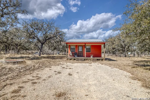 149 Red Oak Road Leakey, TX 78873