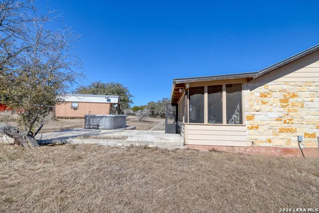 149 Red Oak Road Leakey, TX 78873