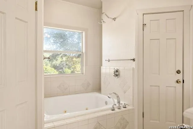 174 Cedar Rock Trail Hunt, TX 78024