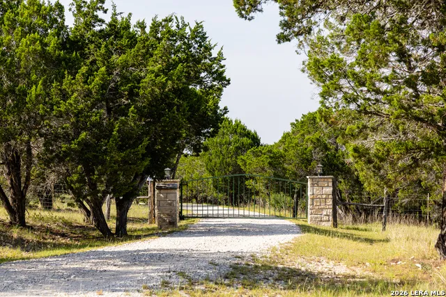 174 Cedar Rock Trail Hunt, TX 78024