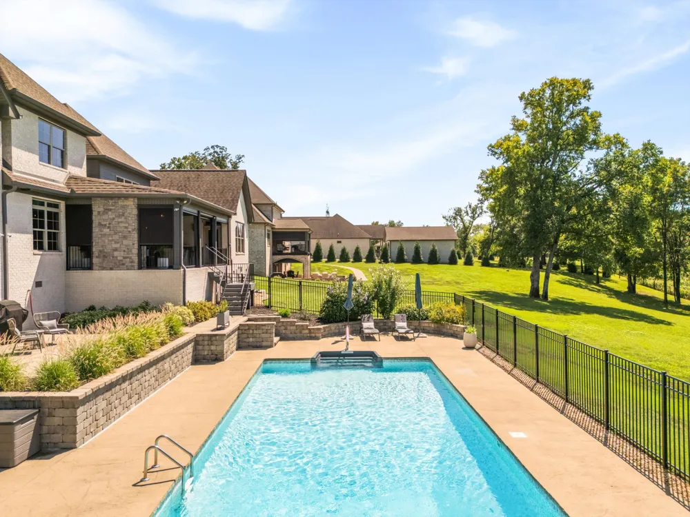 868 Douglas Bend Rd Gallatin, TN 37066