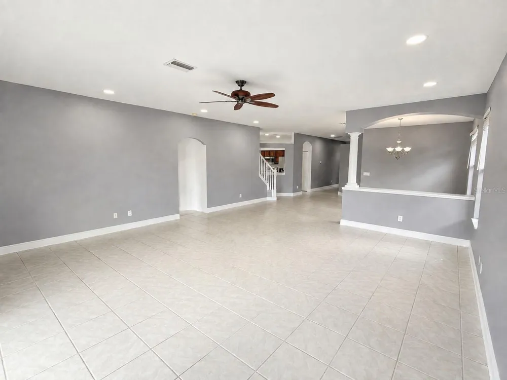 15430 LAKE BELLA VISTA DRIVE Tampa, FL 33625