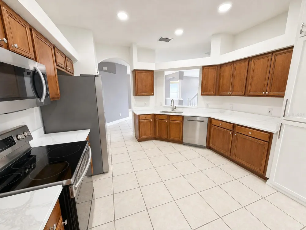 15430 LAKE BELLA VISTA DRIVE Tampa, FL 33625