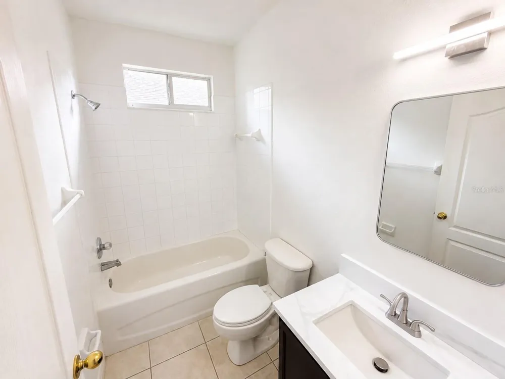 15430 LAKE BELLA VISTA DRIVE Tampa, FL 33625