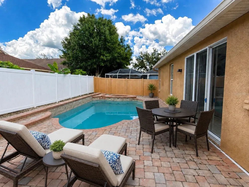 15430 LAKE BELLA VISTA DRIVE Tampa, FL 33625