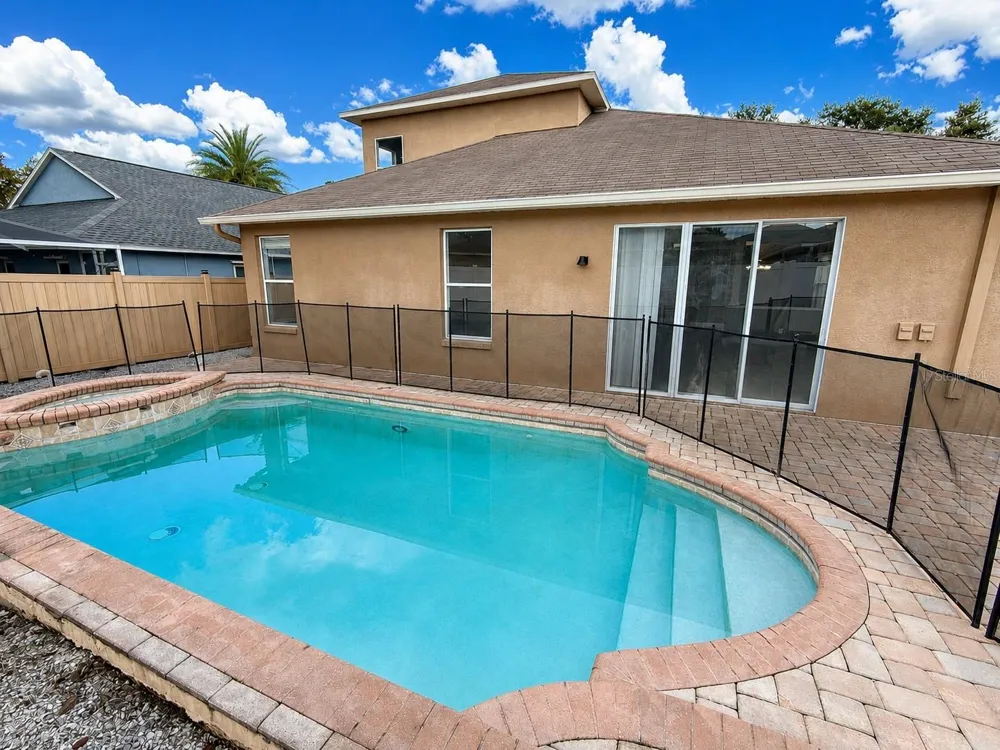 15430 LAKE BELLA VISTA DRIVE Tampa, FL 33625