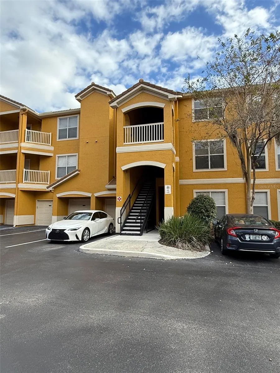8848 VILLA VIEW CIRCLE #206 Orlando, FL 32821