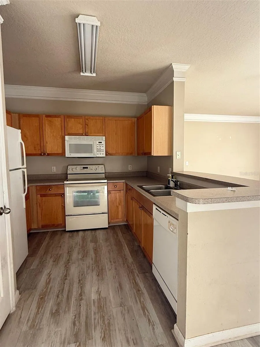 8848 VILLA VIEW CIRCLE #206 Orlando, FL 32821