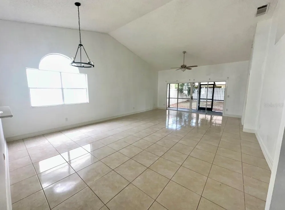 2784 FALLING TREE CIRCLE Orlando, FL 32837