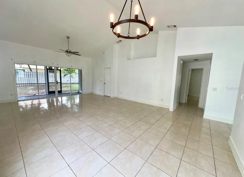 2784 FALLING TREE CIRCLE Orlando, FL 32837