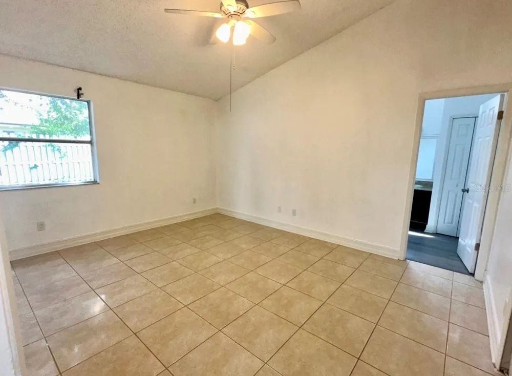 2784 FALLING TREE CIRCLE Orlando, FL 32837