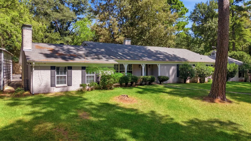 1316 Pine Hill Drive Jefferson, TX 75657