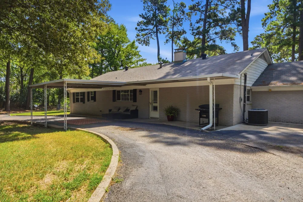 1316 Pine Hill Drive Jefferson, TX 75657