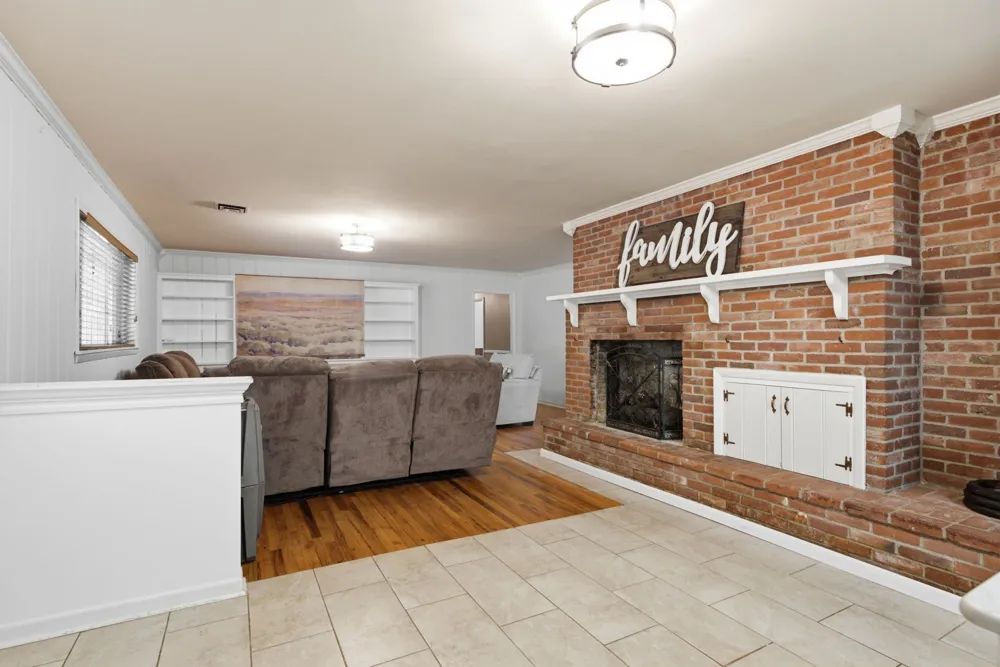 1316 Pine Hill Drive Jefferson, TX 75657