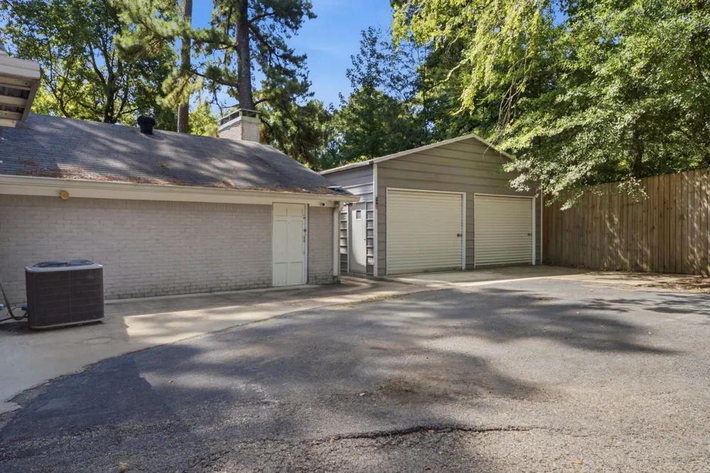 1316 Pine Hill Drive Jefferson, TX 75657