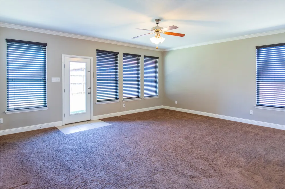 812 Goldenmist Drive Little Elm, TX 75068