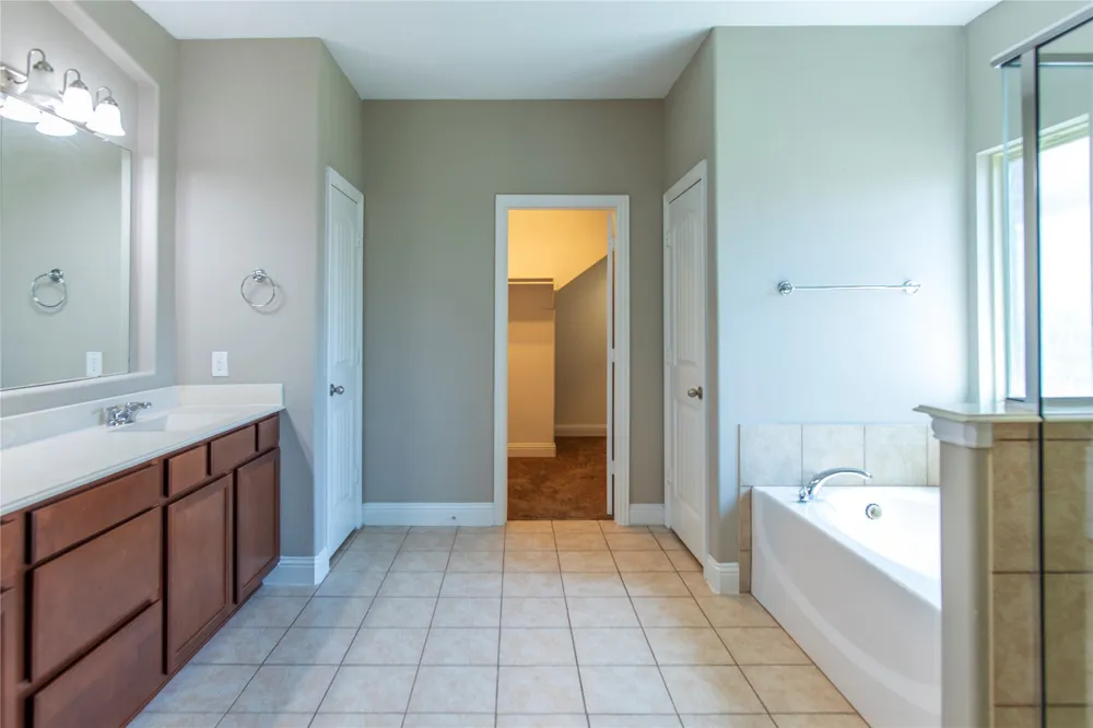 812 Goldenmist Drive Little Elm, TX 75068