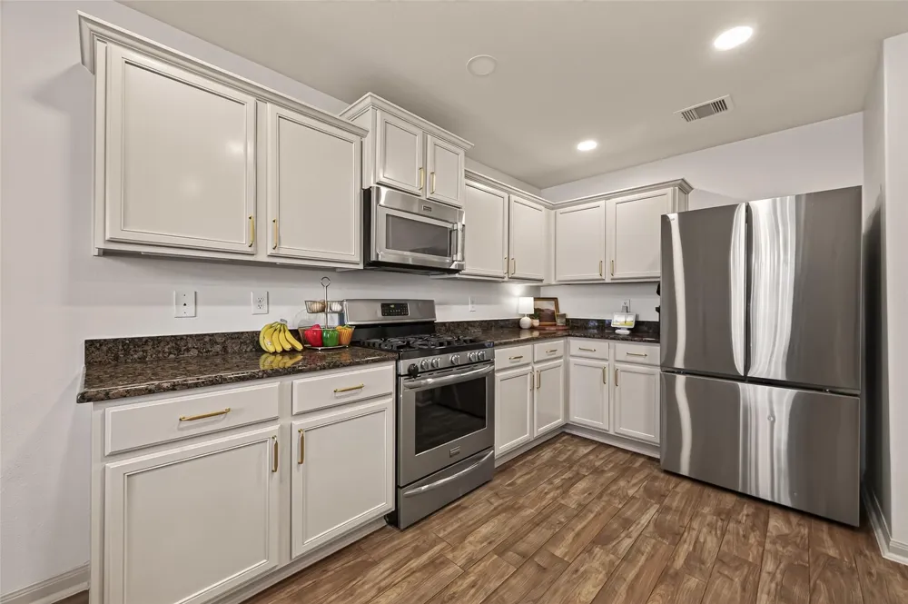 102 Indigo Brush Drive La Marque, TX 77568