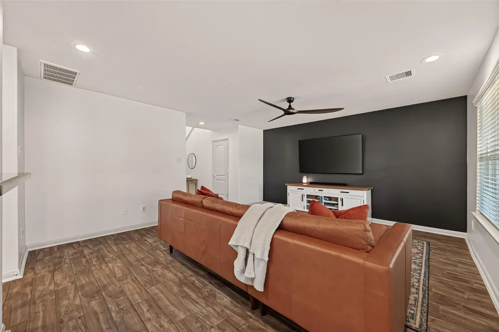 102 Indigo Brush Drive La Marque, TX 77568