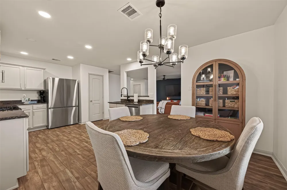 102 Indigo Brush Drive La Marque, TX 77568