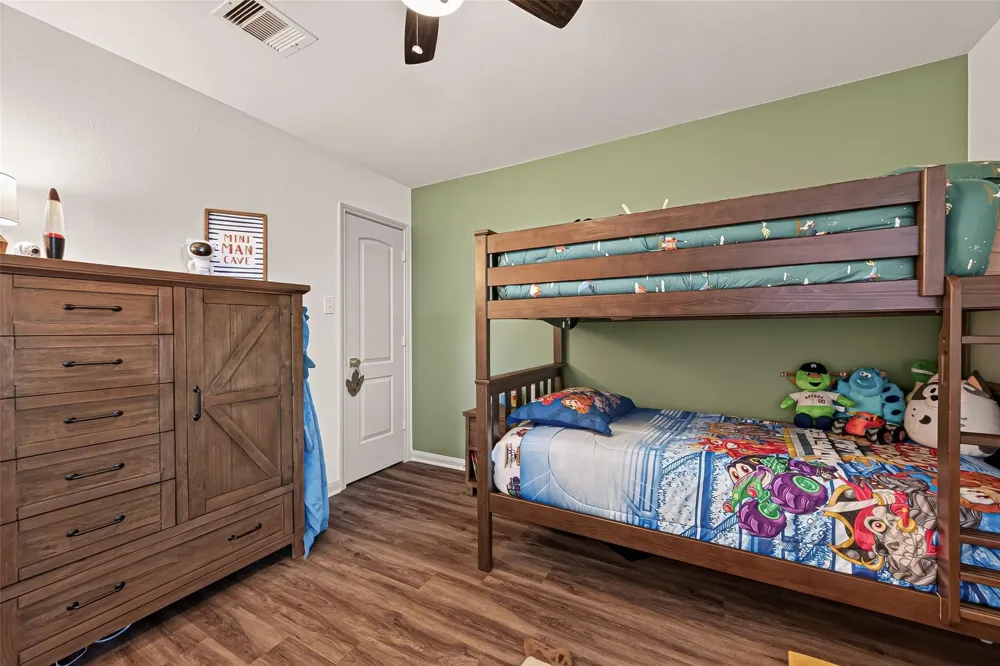 102 Indigo Brush Drive La Marque, TX 77568