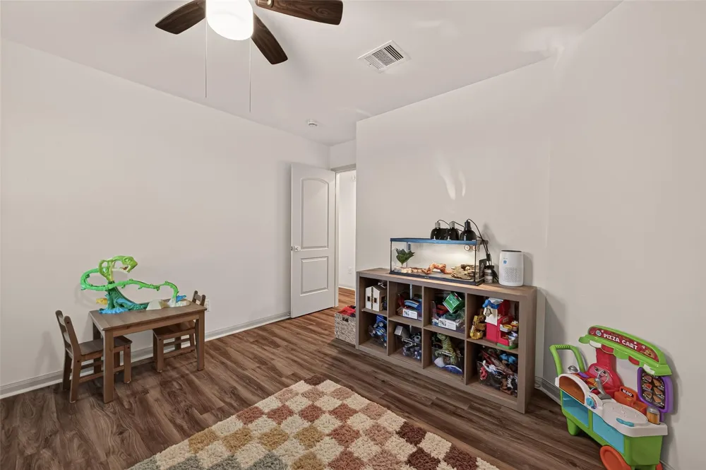 102 Indigo Brush Drive La Marque, TX 77568