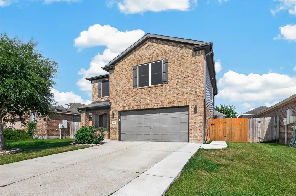 102 Indigo Brush Drive La Marque, TX 77568