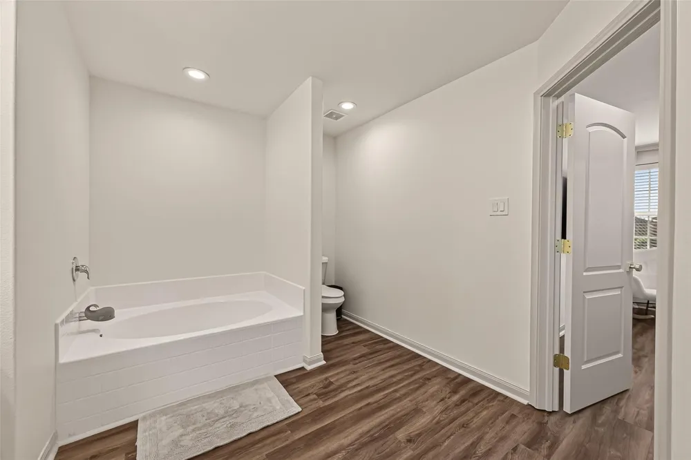102 Indigo Brush Drive La Marque, TX 77568