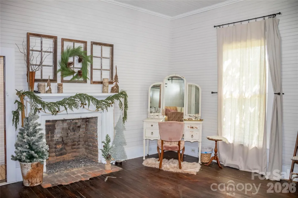 658 E Main Avenue Taylorsville, NC 28681