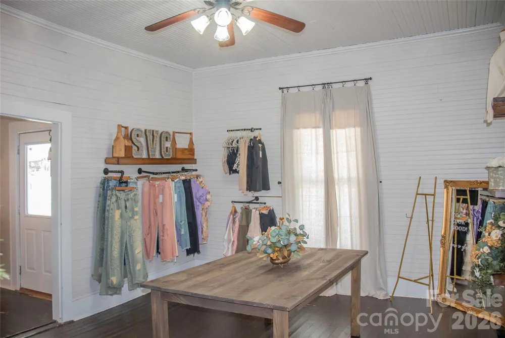 658 E Main Avenue Taylorsville, NC 28681