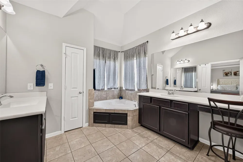 10610 Caddo Lake Drive Needville, TX 77461