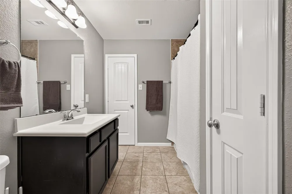 10610 Caddo Lake Drive Needville, TX 77461