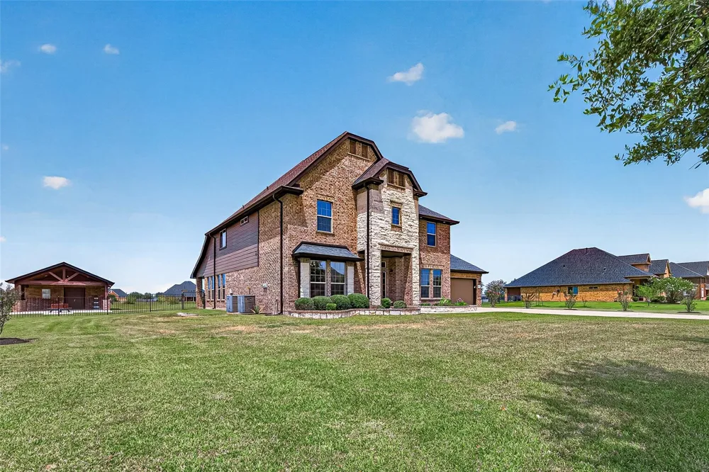 10610 Caddo Lake Drive Needville, TX 77461