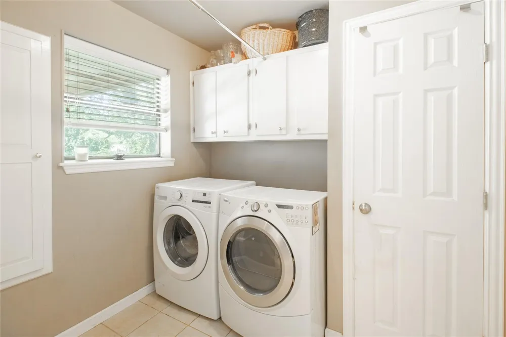 14687 Austin Mccomb Road Montgomery, TX 77316