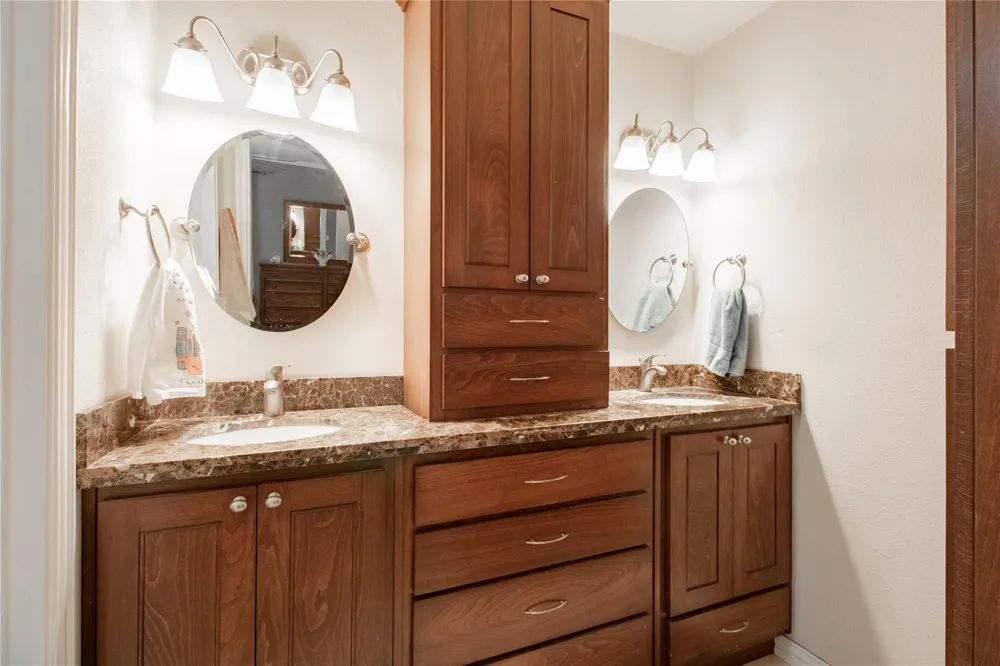 14687 Austin Mccomb Road Montgomery, TX 77316