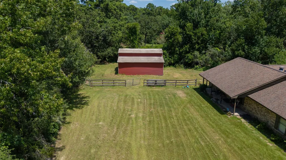 14687 Austin Mccomb Road Montgomery, TX 77316