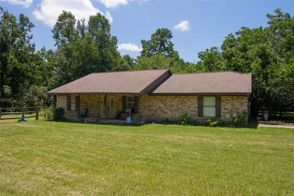 14687 Austin Mccomb Road Montgomery, TX 77316