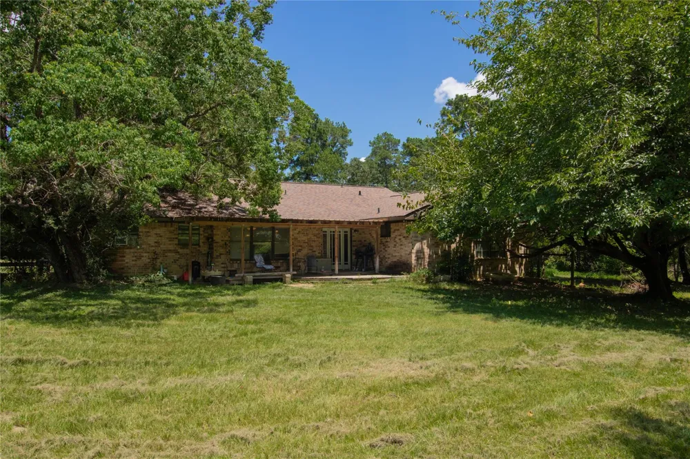 14687 Austin Mccomb Road Montgomery, TX 77316
