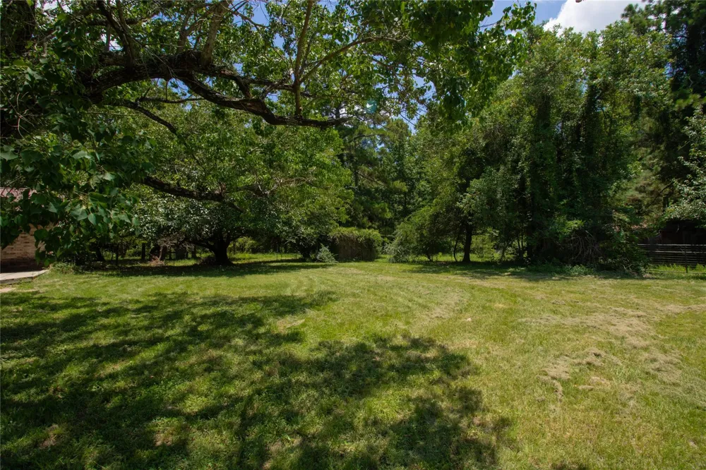 14687 Austin Mccomb Road Montgomery, TX 77316