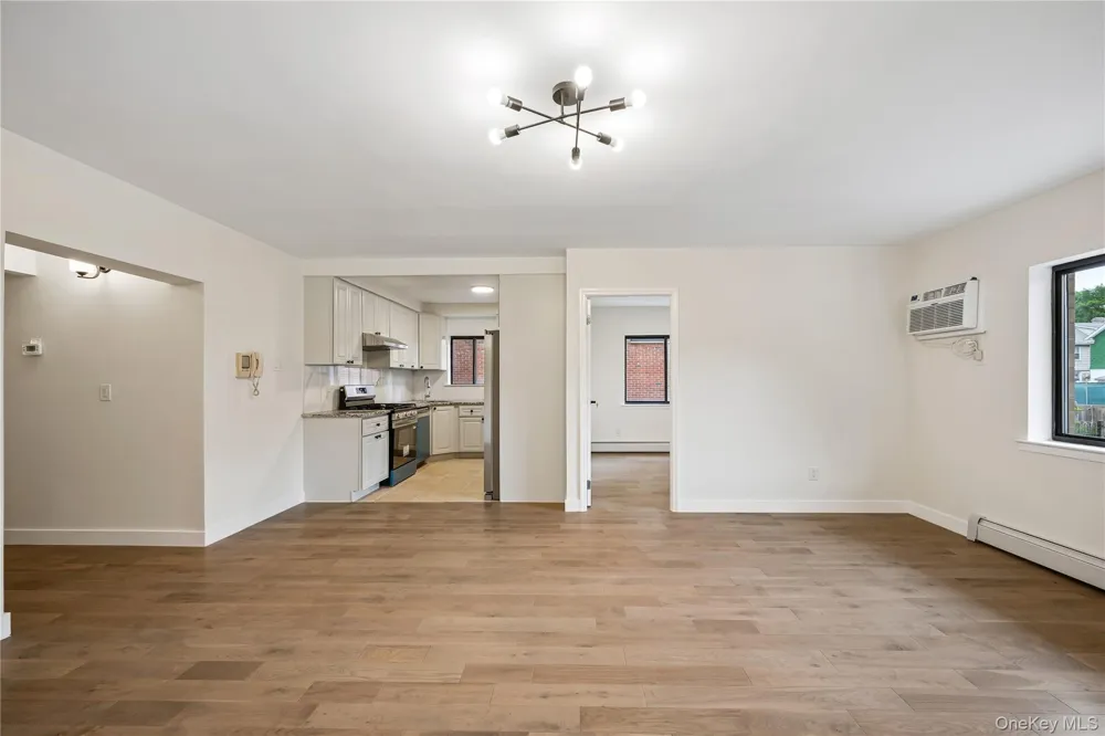 14726 Roosevelt Avenue #1C Flushing, NY 11354