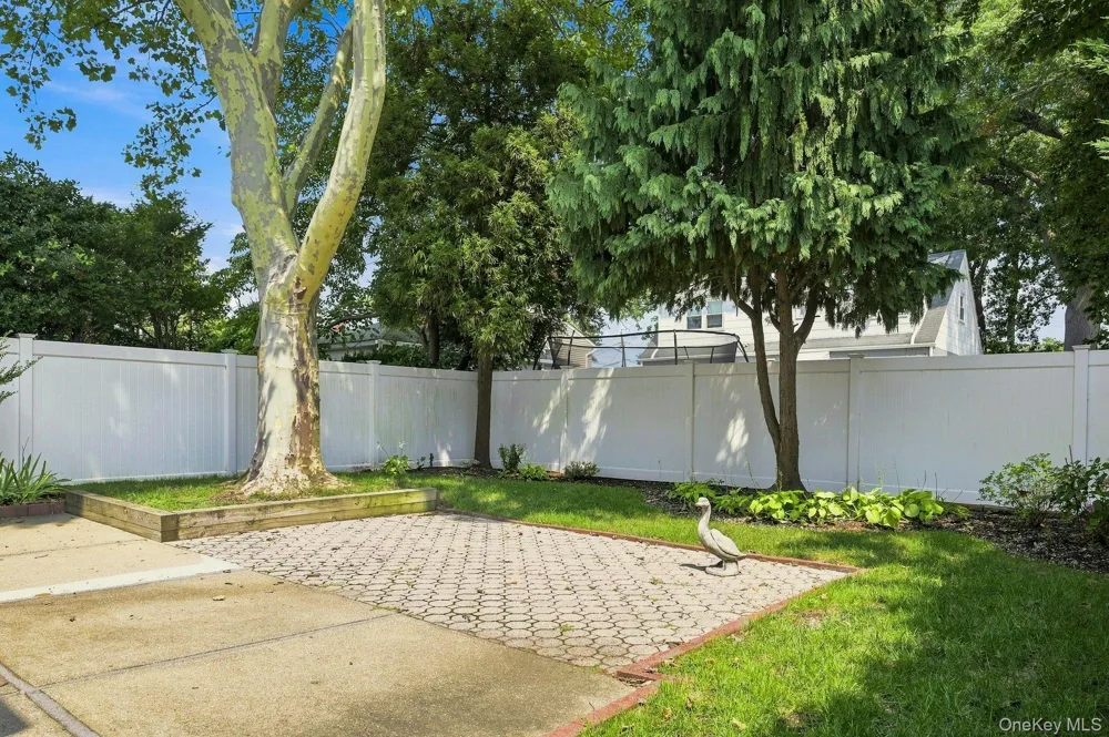201 E Chester Street Valley Stream, NY 11580