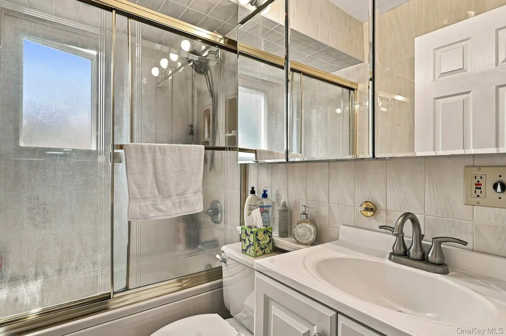201 E Chester Street Valley Stream, NY 11580