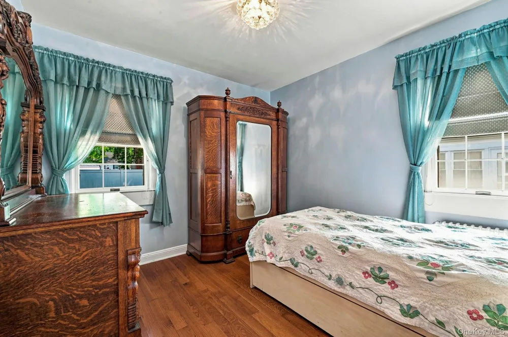 201 E Chester Street Valley Stream, NY 11580