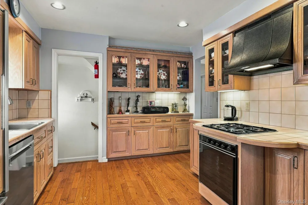 201 E Chester Street Valley Stream, NY 11580