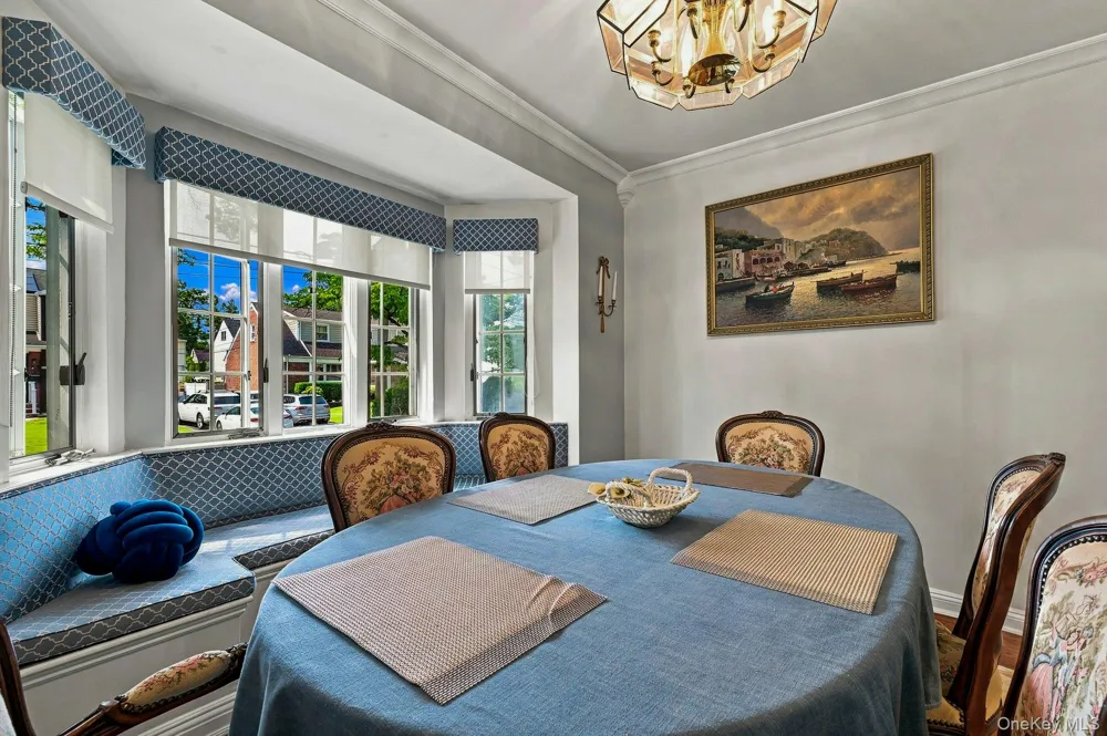 201 E Chester Street Valley Stream, NY 11580