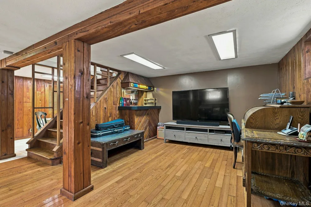 201 E Chester Street Valley Stream, NY 11580