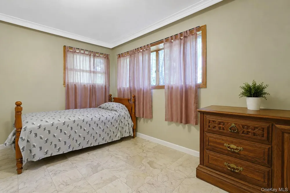 130 Apple Lane Drive Middletown, NY 10940