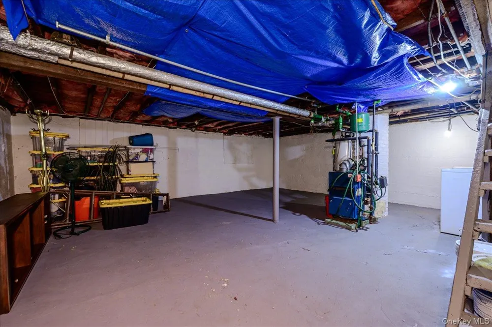548 Davis Avenue Staten Island, NY 10310