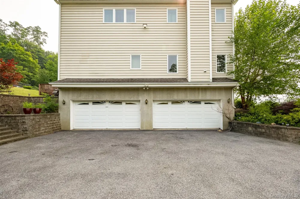 192 E Hook Road Hopewell Junction, NY 12533